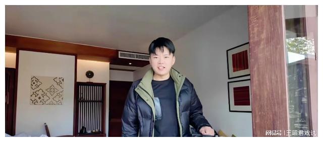 教主vs阿顺直播视频，一场没有剧本的人设碰撞，到底谁赢了？