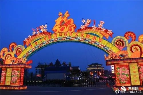 东营vs广饶夜景视频直播，我蹲了三个晚上，发现这两座城的夜完全不是一回事