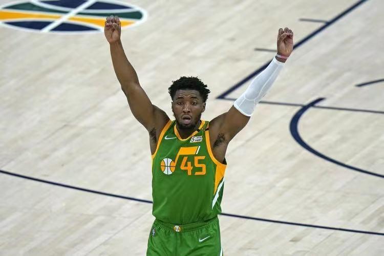 灰熊vs掘金直播视频，今晚咱不加班，就看这场西部硬仗